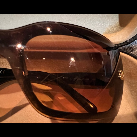 Chanel sunglasses - Picture 2 of 6